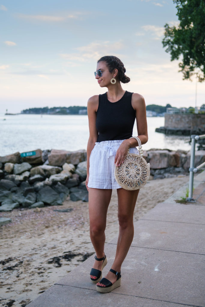 Styling a Linen Short In a City Night